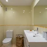Cosy Flat Дения
